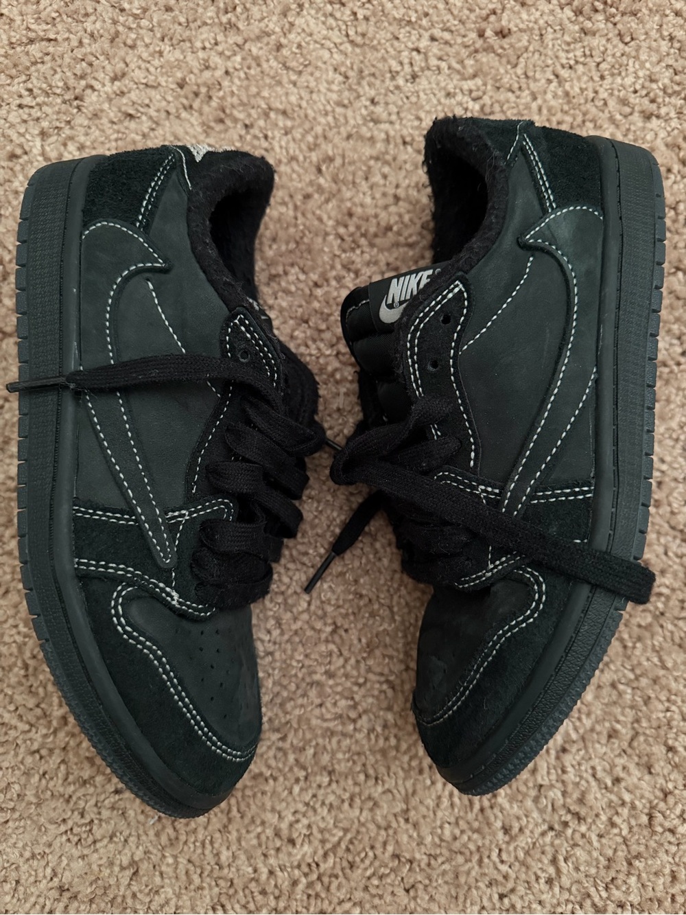 Travis Scott Nike black Jordan 1